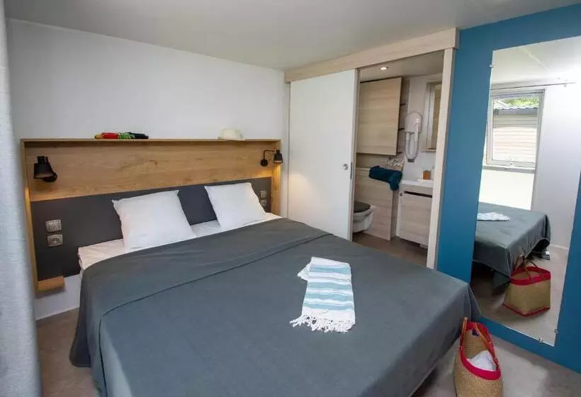 ホテル Camping Les Hautes Prairies