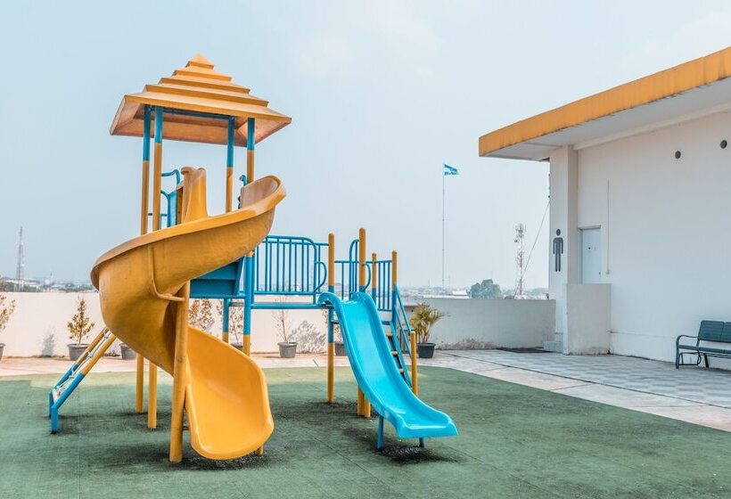 בית מלון כפרי Oyo Flagship 766 Prima Orchard