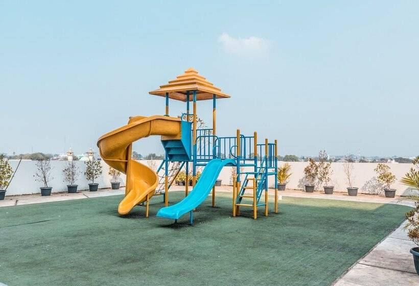 בית מלון כפרי Oyo Flagship 766 Prima Orchard