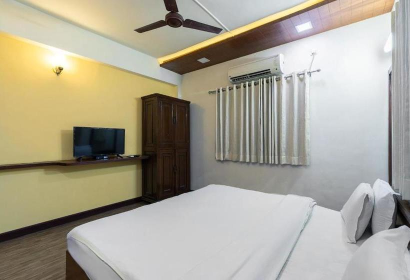 ホテル Capital O 47539 Capital O Umbergaon Club