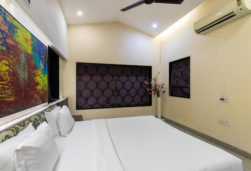 ホテル Capital O 47539 Capital O Umbergaon Club