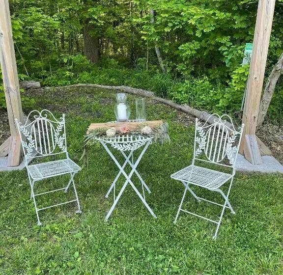 Hotelli The Ashwood Inn