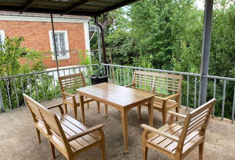 هتل Wooden Museum