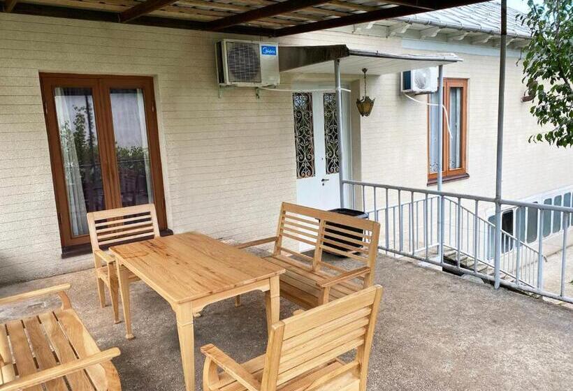 هتل Wooden Museum