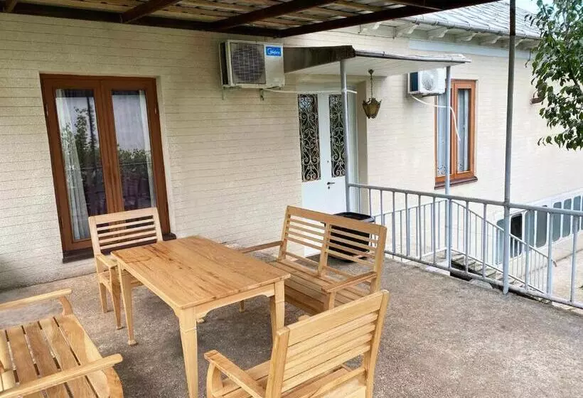 هتل Wooden Museum