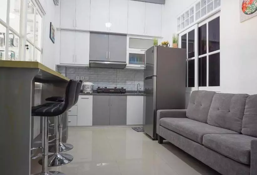 ペンション Koolkost Syariah @ Bendungan Hilir