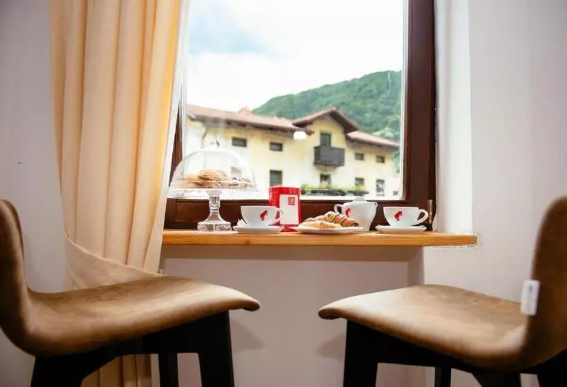 تختخواب و صبحانه Sunny Rooms