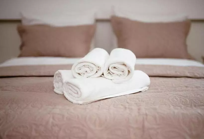 تختخواب و صبحانه Sunny Rooms