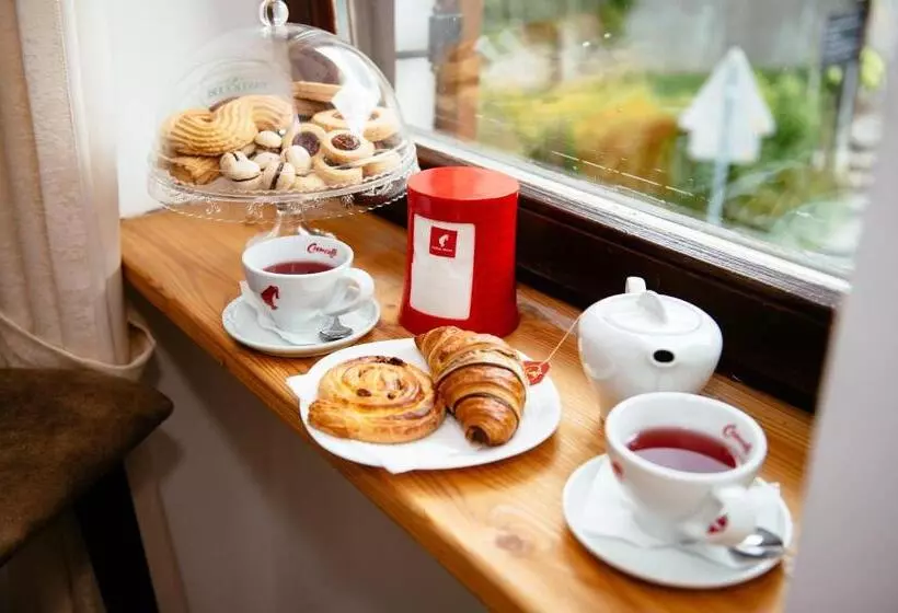 تختخواب و صبحانه Sunny Rooms