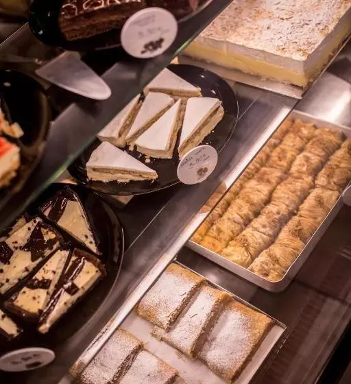 تختخواب و صبحانه Sunny Rooms