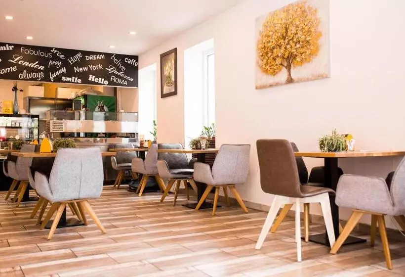 تختخواب و صبحانه Sunny Rooms