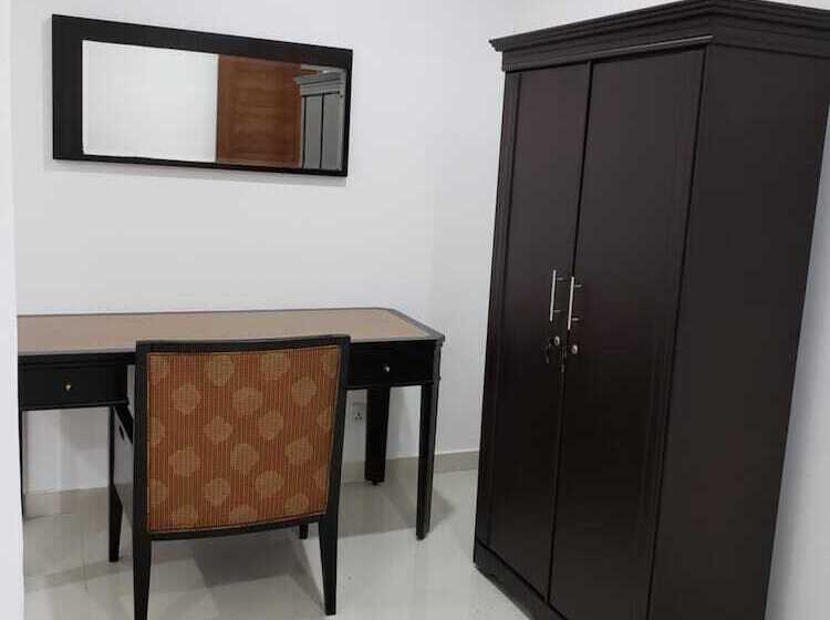 Hotel Amazinn Suites