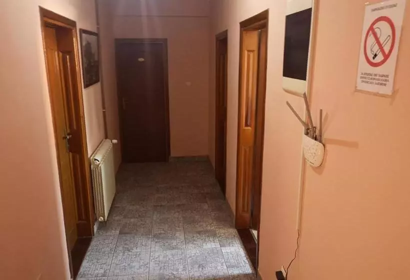 هتل Delta