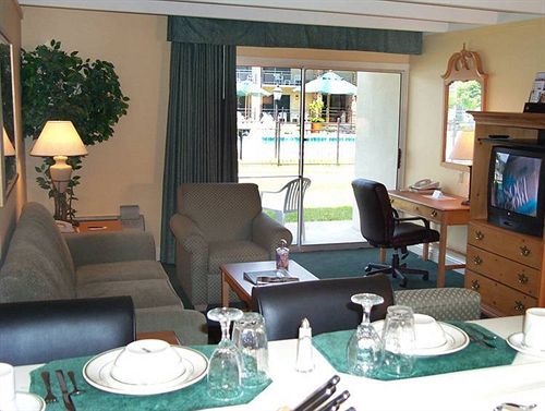 ホテル Richmond Suites