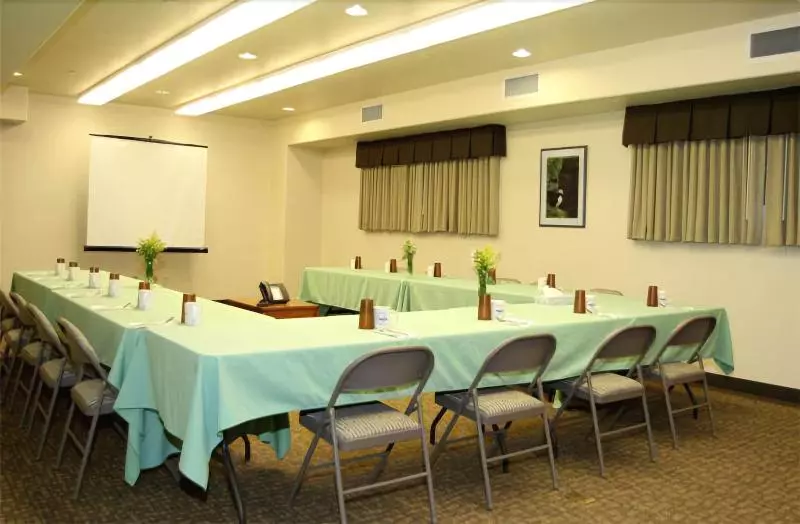 汽车旅馆 Breeze Inn