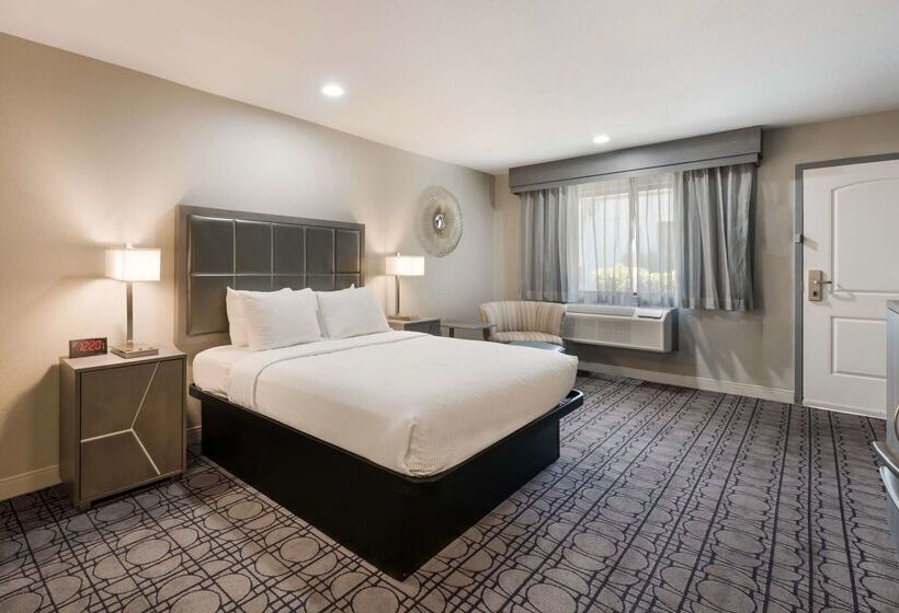 בית מלון כפרי Best Western Big Country Inn