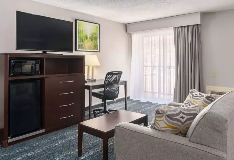 هتل Best Western Plus Keene