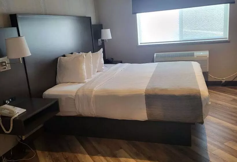 هتل Best Western Sawtooth Inn And Suites