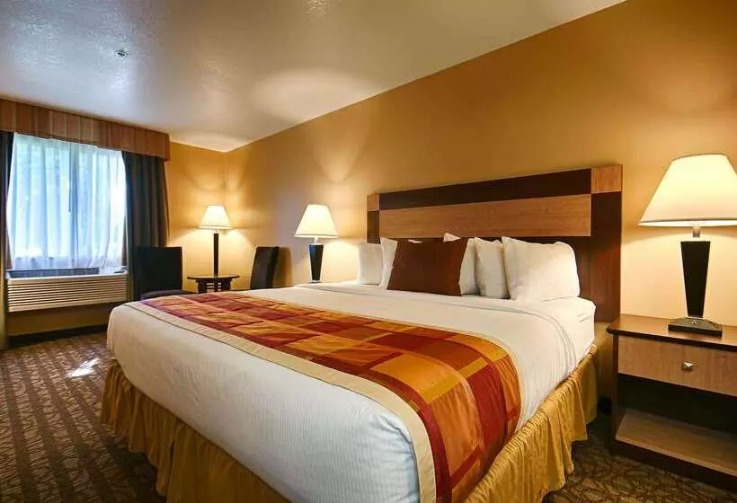 هتل Best Western Sawtooth Inn And Suites