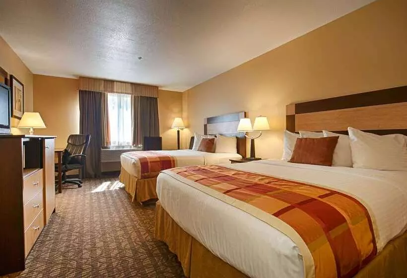 هتل Best Western Sawtooth Inn And Suites