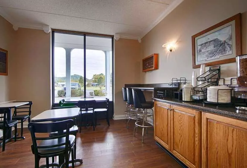 בית מלון כפרי Best Western Wilderness Trail Inn