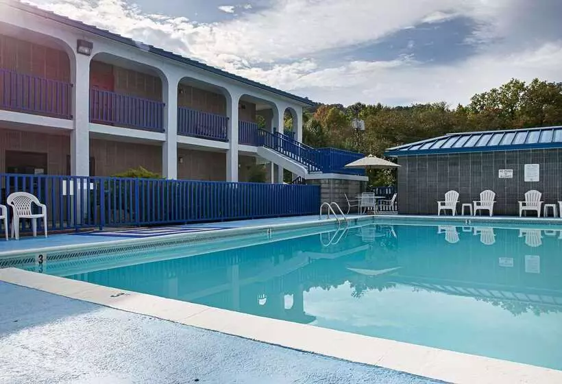 בית מלון כפרי Best Western Wilderness Trail Inn