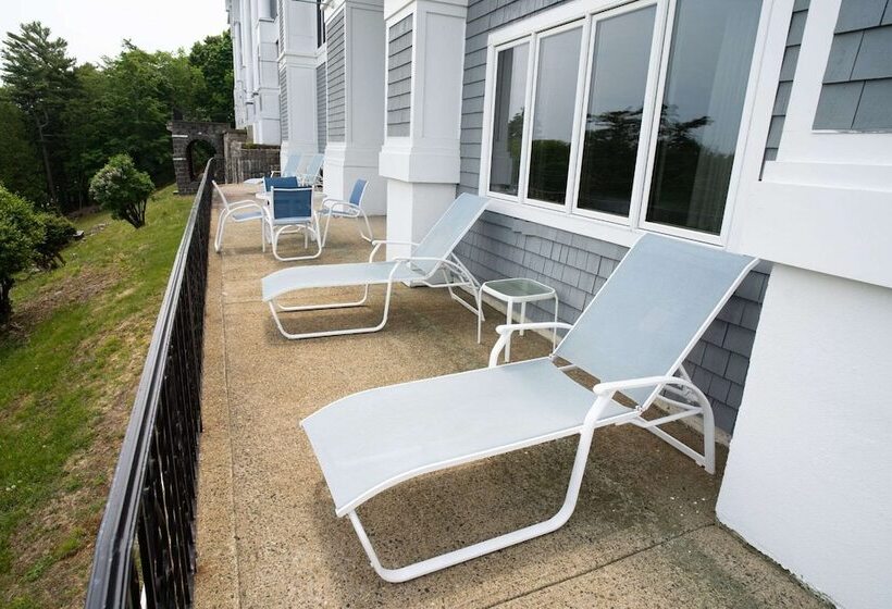 ホテル Bluenose Inn   Bar Harbor