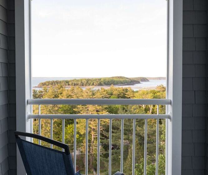 ホテル Bluenose Inn   Bar Harbor