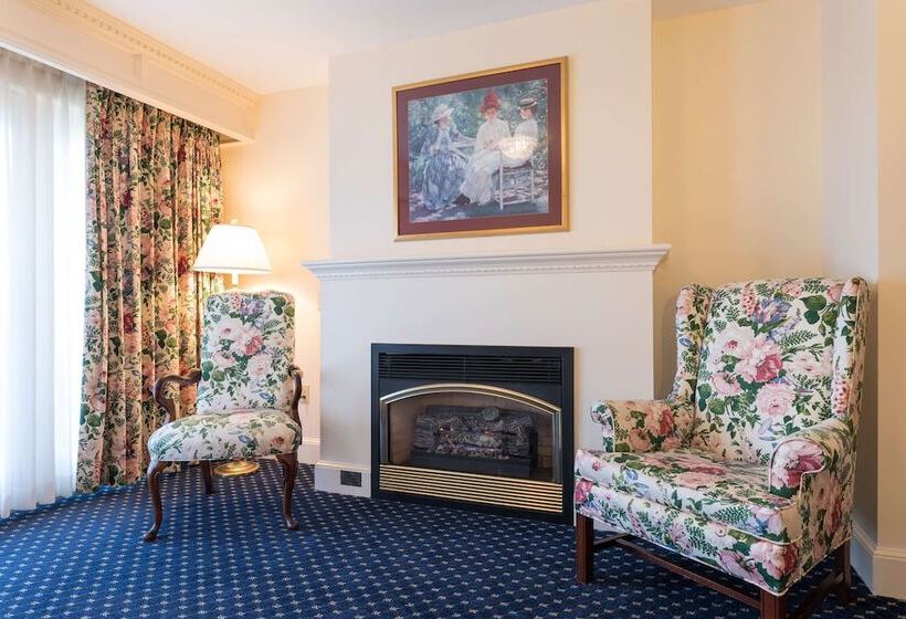 ホテル Bluenose Inn   Bar Harbor