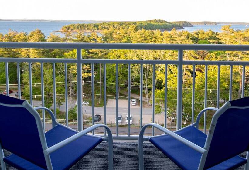 ホテル Bluenose Inn   Bar Harbor