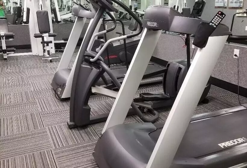 هتل Boardwalk Plaza