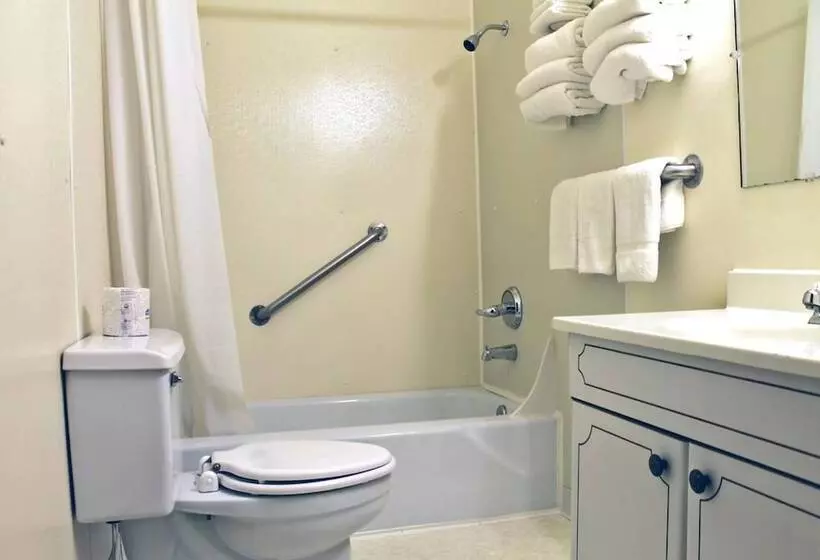 酒店 Budget Host Crestview Inn