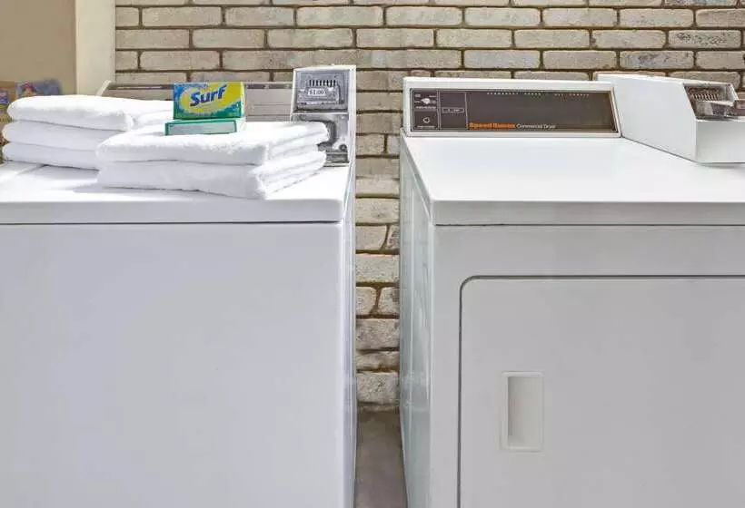 酒店 Days Inn By Wyndham Boerne