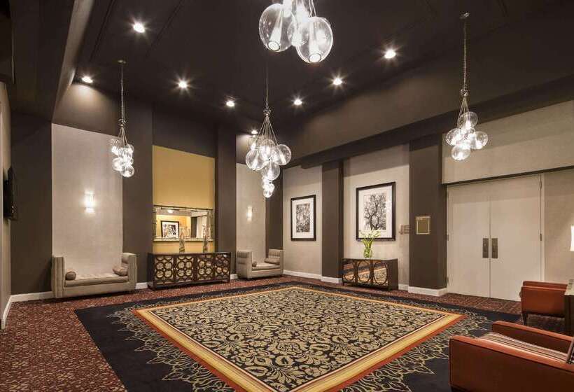 Otel Doubletree By Hilton Raleigh  Brownstone  University