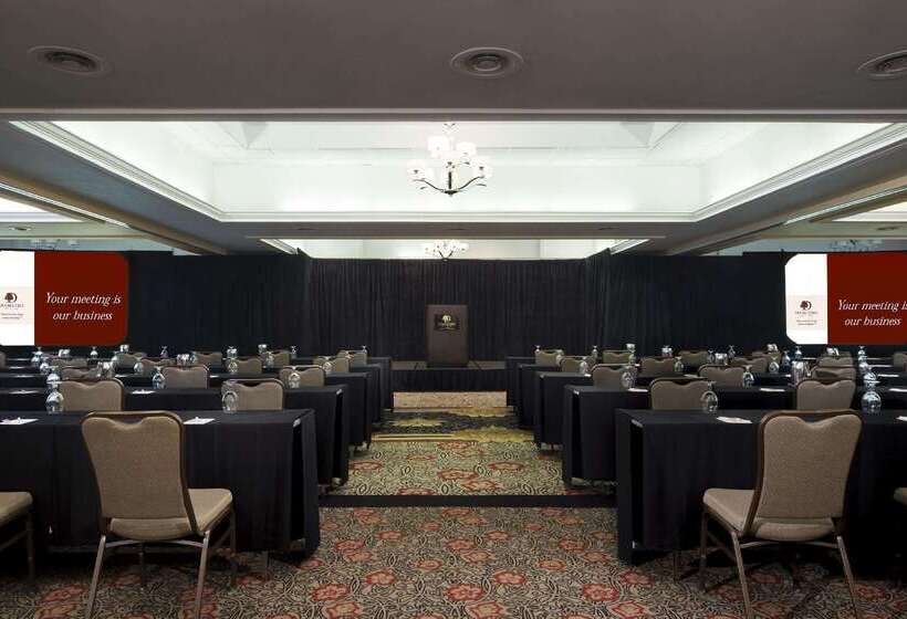 Otel Doubletree By Hilton Raleigh  Brownstone  University