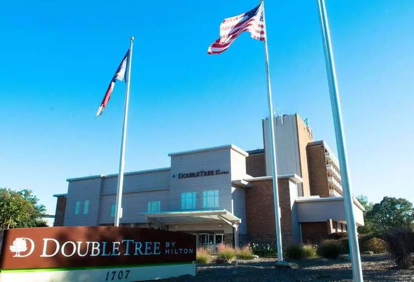 ホテル Doubletree By Hilton Raleigh  Brownstone  University