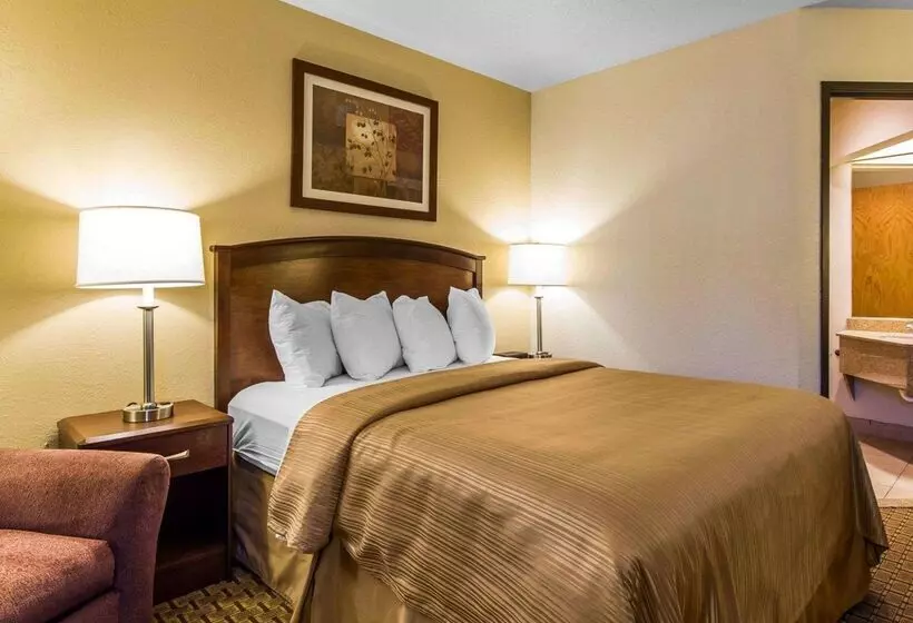 هتل Quality Inn