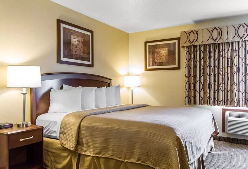 هتل Quality Inn