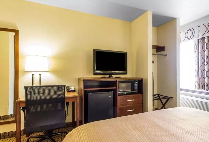 هتل Quality Inn