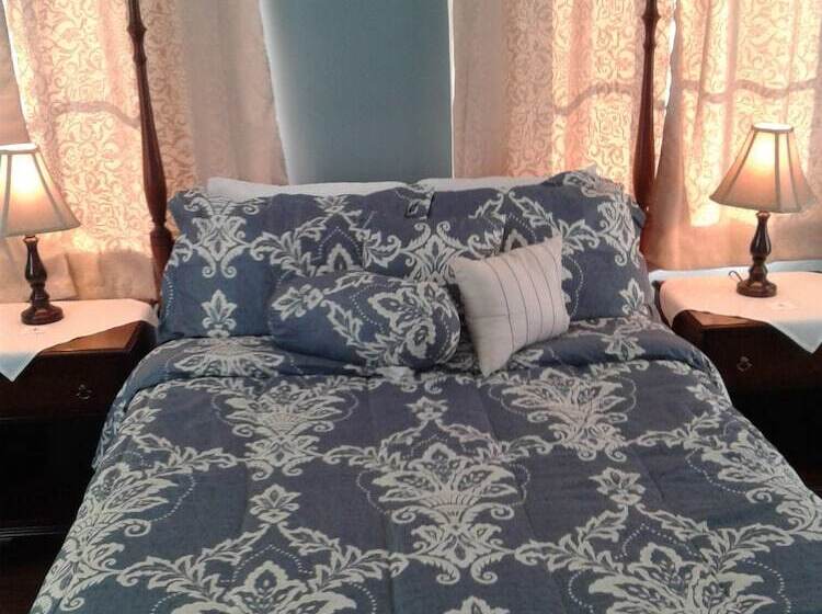 Отель The Brick