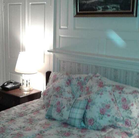 Отель The Brick