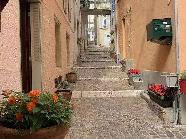 ホテル Initial By Balladins, Hôtel Broisin