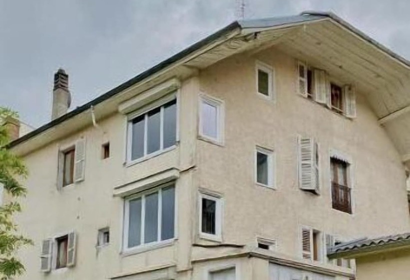 هتل Initial By Balladins, Hôtel Broisin