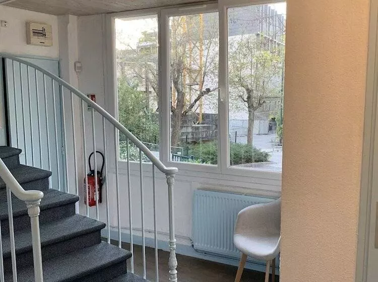 ホテル Initial By Balladins, Hôtel Broisin