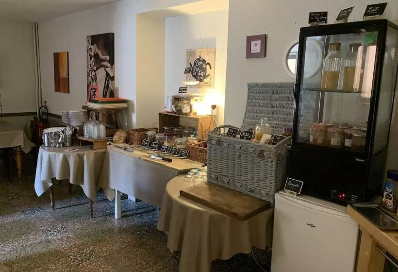 ホテル Initial By Balladins, Hôtel Broisin