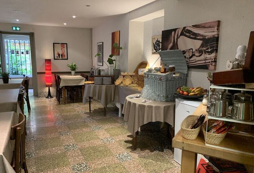 هتل Initial By Balladins, Hôtel Broisin