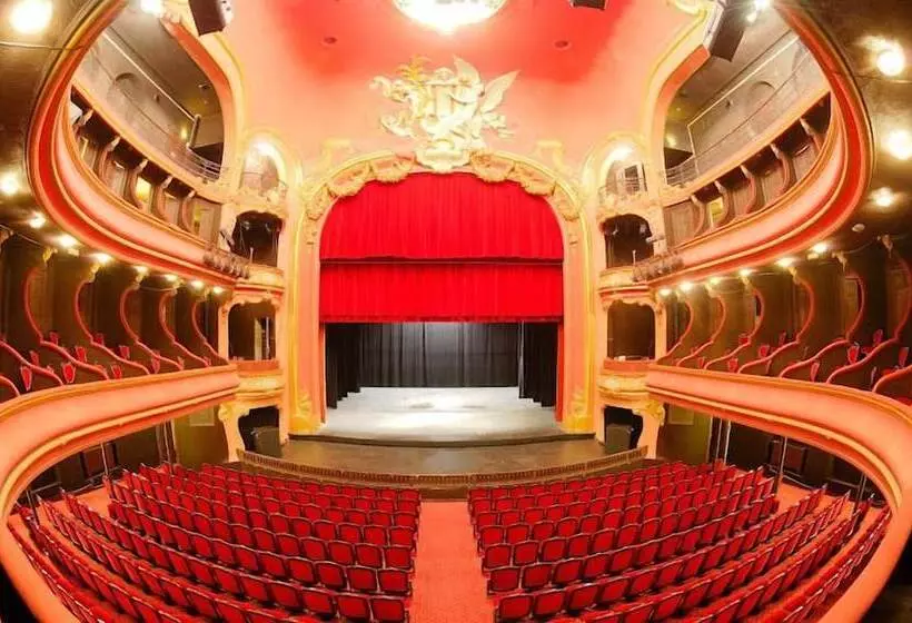 ホテル Initial By Balladins, Hôtel Broisin