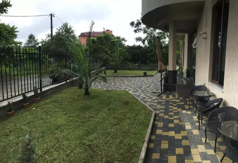 هتل Fleur De Lis