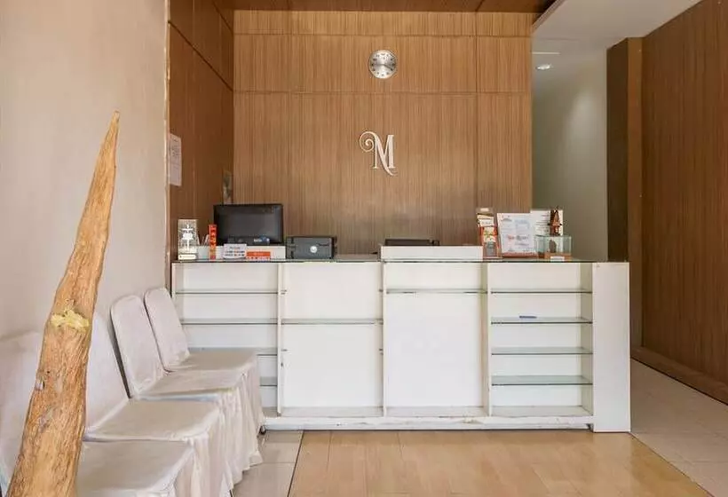 ホテル Reddoorz Syariah Near Simpang Surabaya Aceh