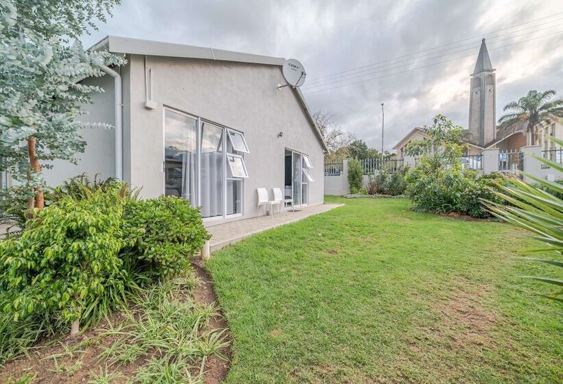 פנסיון Azaria Guesthouse